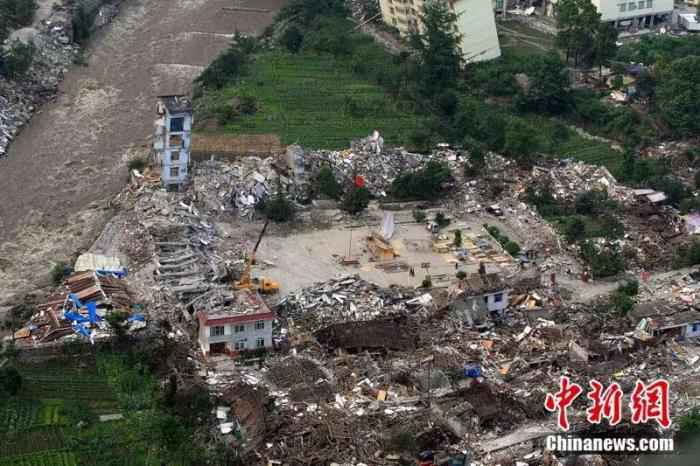 汶川县映秀镇地震后惨状。/p中新社记者 盛佳鹏 摄