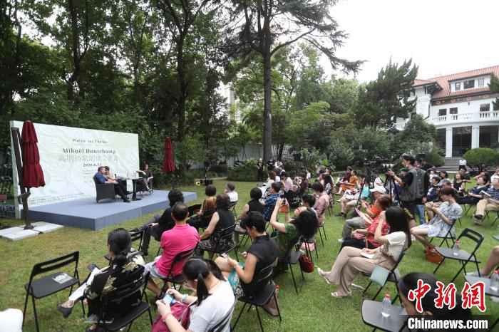 法国驻沪总领事官邸巴赛别墅首次向民众开放。　张亨伟 摄