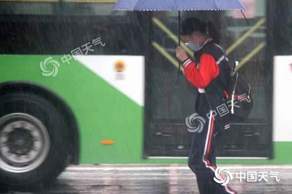 今天南方强降雨暂歇 明起黄淮多地暴雨来袭