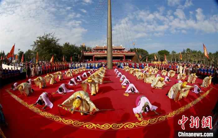 资料图，妈祖羽化升天祭典之海祭。　高亚成 摄